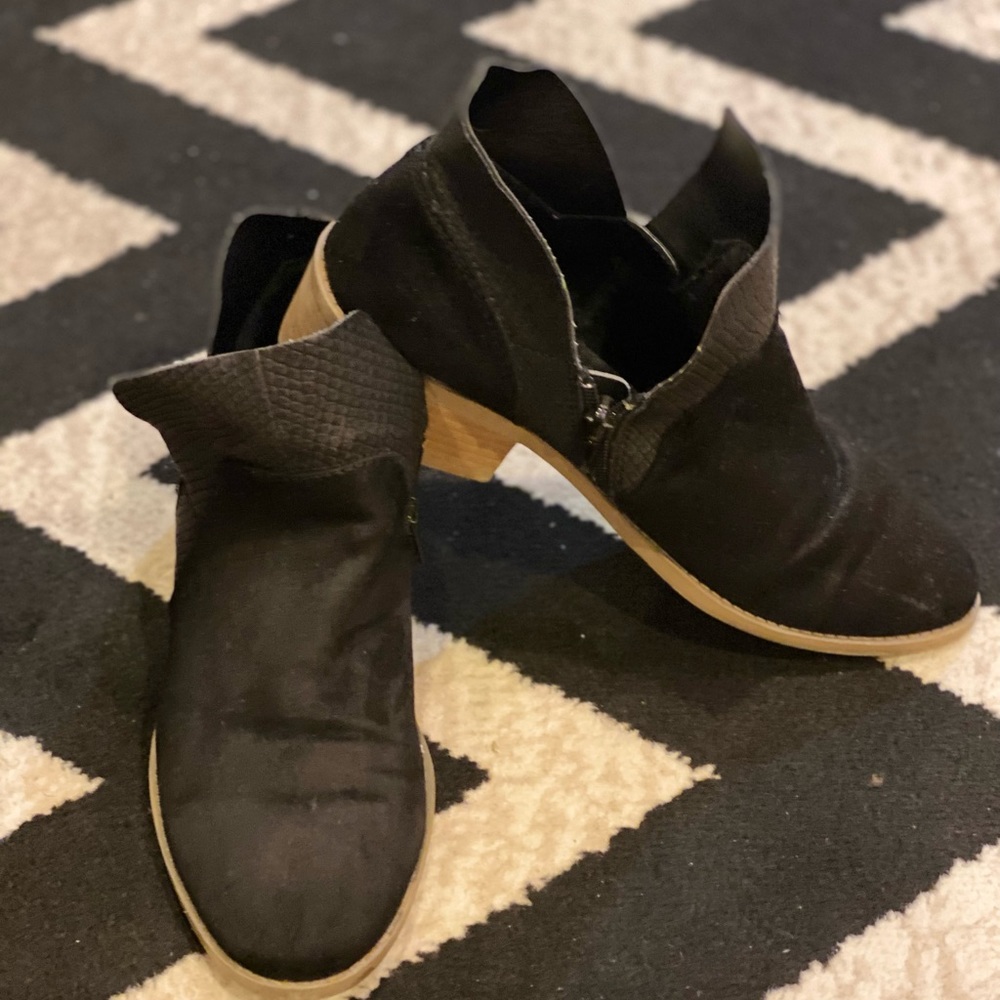 American Eagle Ankle Boots